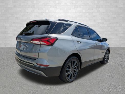 Used 2023 Chevrolet Equinox RS FWD image 2