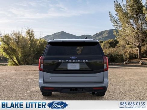New 2026 Ford Expedition Active image 5