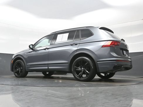 Used 2023 Volkswagen Tiguan SE R-Line AWD/4WD image 31