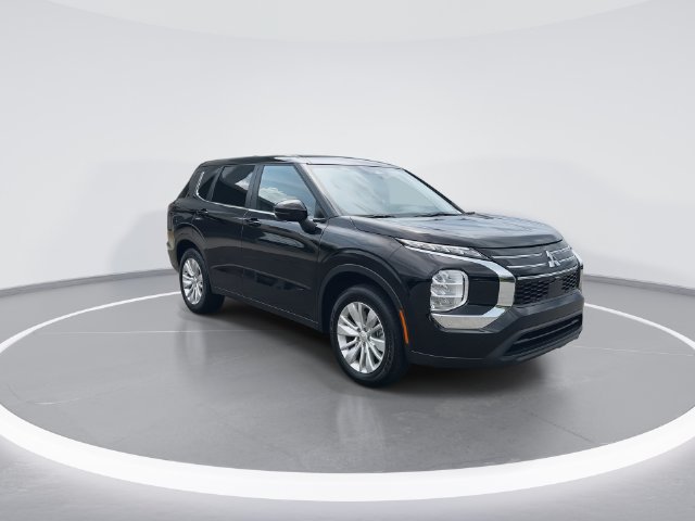 Used 2025 Mitsubishi Outlander ES AWD/4WD image 2
