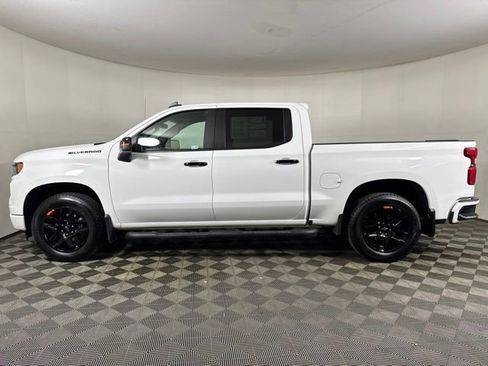 Used 2025 Chevrolet Silverado 1500 RST w/ Redline Edition AWD/4WD image 7