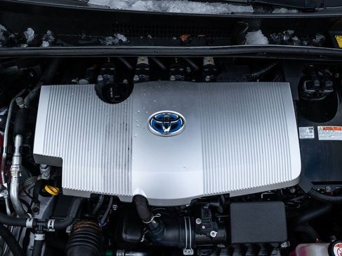 Used 2016 Toyota Prius Three image 34