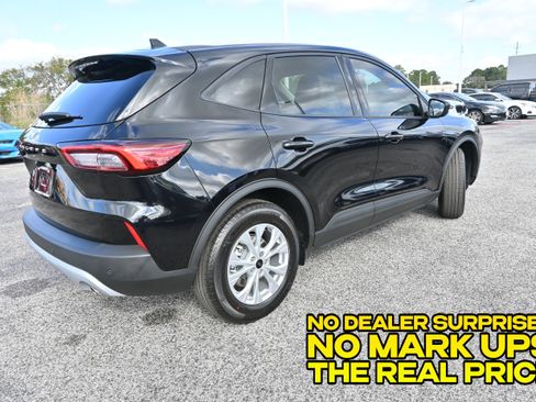 New 2026 Ford Escape Active w/ Tech Pack #1 FWD image 3