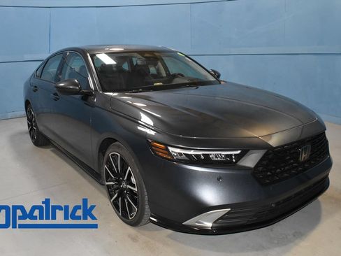 Used 2024 Honda Accord Touring image 1