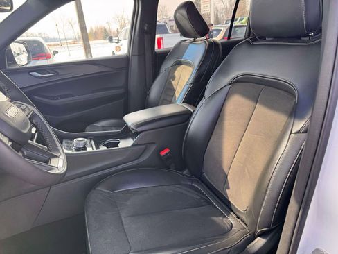 Used 2024 Jeep Grand Cherokee L Altitude image 13