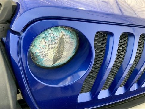 Used 2018 Jeep Wrangler Unlimited Sport S AWD/4WD image 12