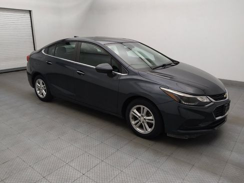 Used 2017 Chevrolet Cruze LT w/ Sun And Sound Package FWD image 11