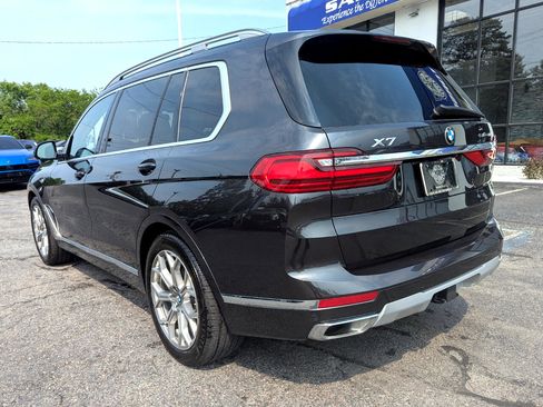 Used 2022 BMW X7 xDrive40i w/ Luxury Seating Package image 10