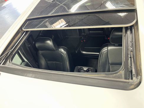 Used 2019 Ford F150 Lariat image 22