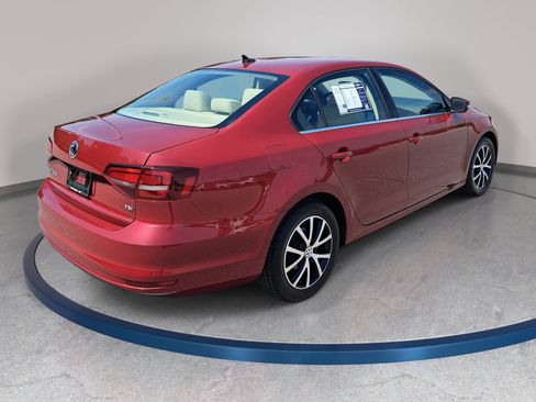 Used 2018 Volkswagen Jetta SE FWD image 5