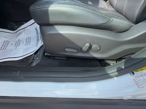 Used 2016 Ford Focus SE w/ Equipment Group 201A image 17