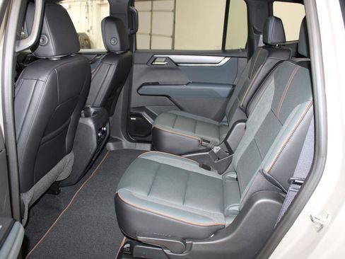 New 2026 GMC Acadia AT4 image 24