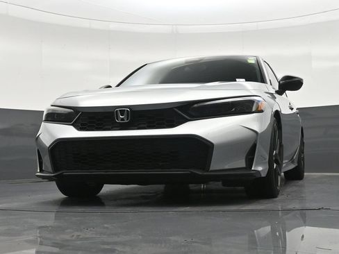 Used 2025 Honda Civic Sport image 29