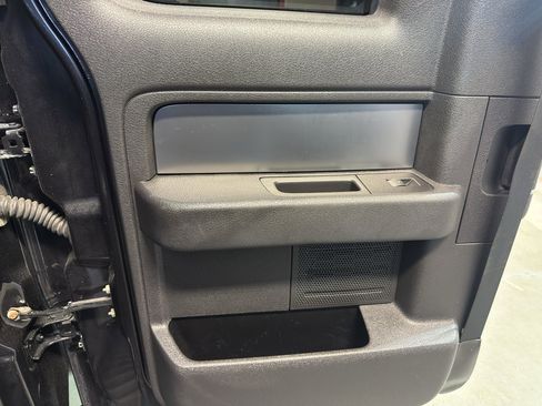 Used 2013 Ford F150 FX4 w/ Mid Equipment Group AWD/4WD image 26