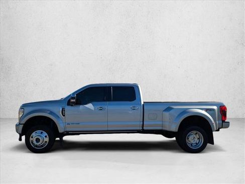 Used 2022 Ford F450 Platinum w/ FX4 Off-Road Package image 8