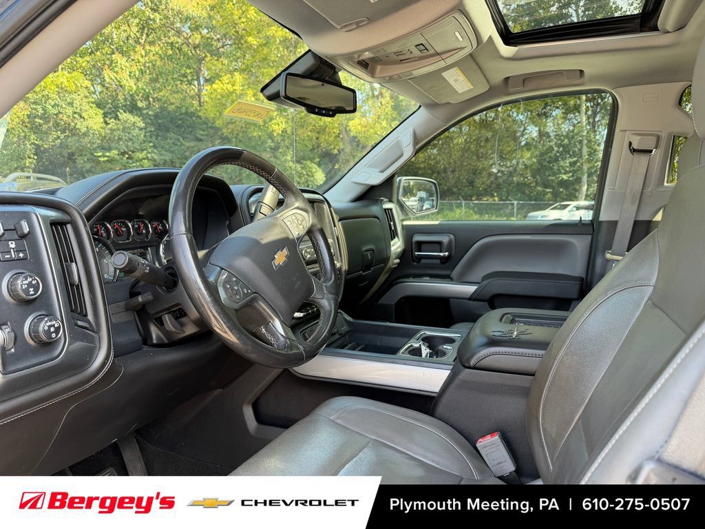 Used 2016 Chevrolet Silverado 1500 LTZ Z71 w/ LTZ Plus Package AWD/4WD image 9