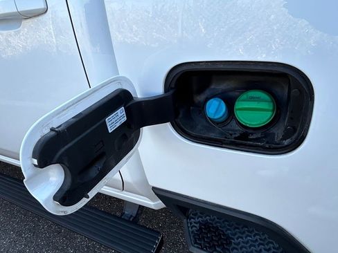 Used 2024 Chevrolet Silverado 2500 LT image 54