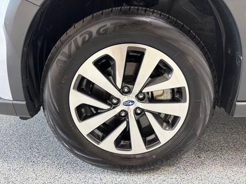 Used 2025 Subaru Outback Premium AWD/4WD image 43