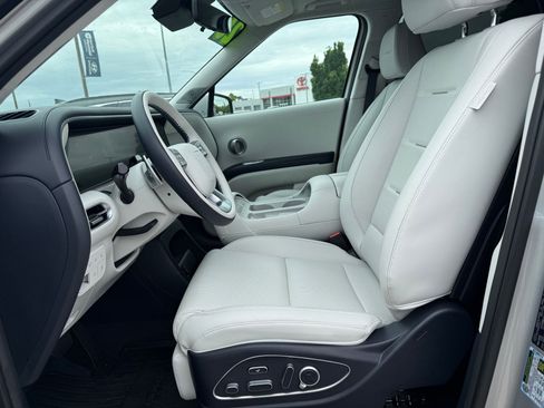 Used 2026 Hyundai Palisade Calligraphy AWD/4WD image 17