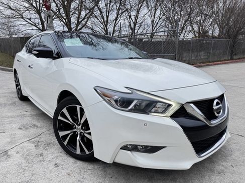 Used 2018 Nissan Maxima Platinum image 3