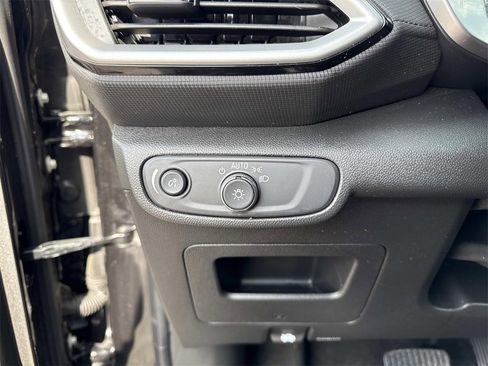 Used 2023 Chevrolet TrailBlazer LS image 12