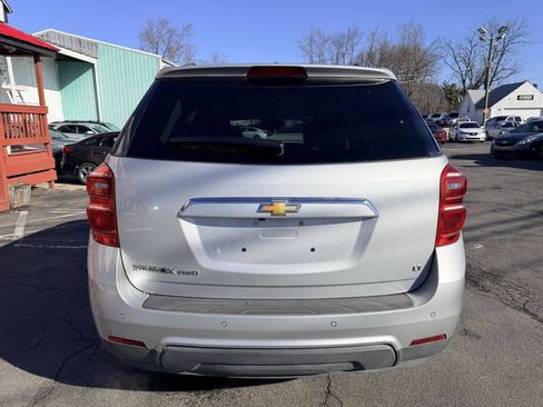 Used 2017 Chevrolet Equinox LT w/ Driver Confidence Package II image 4