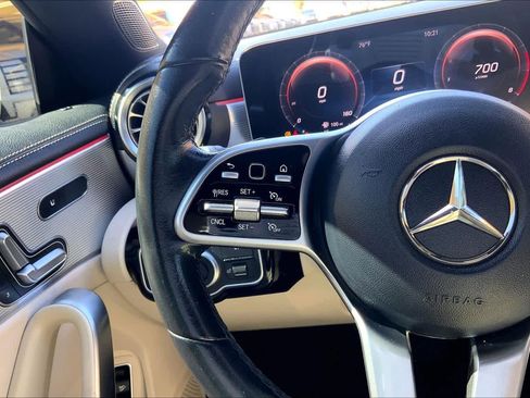 Used 2020 Mercedes-Benz CLA 250 image 24