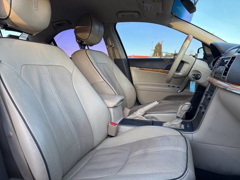 Used 2012 Lincoln MKZ image 17