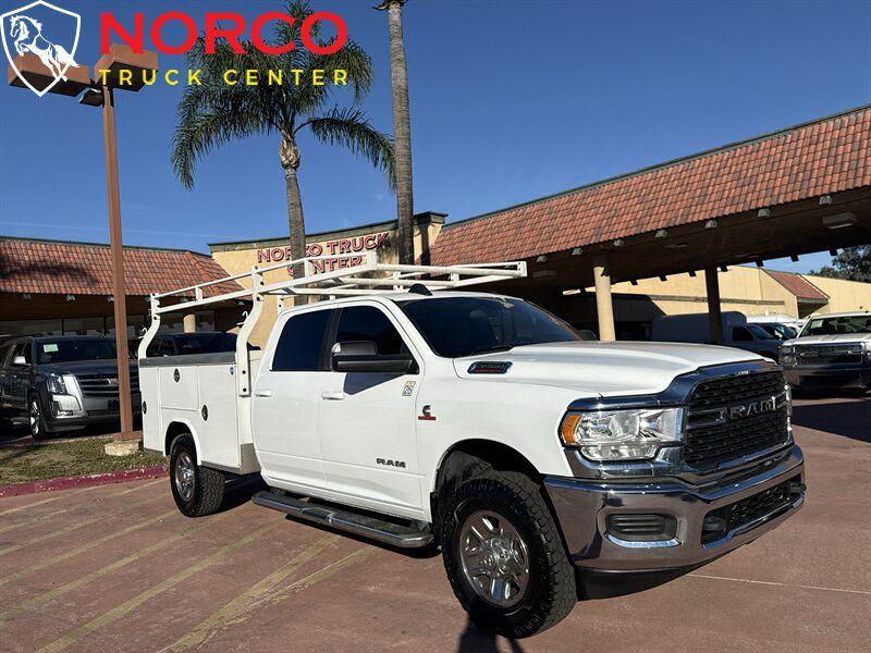 Used 2022 RAM 3500 Big Horn AWD/4WD image 2