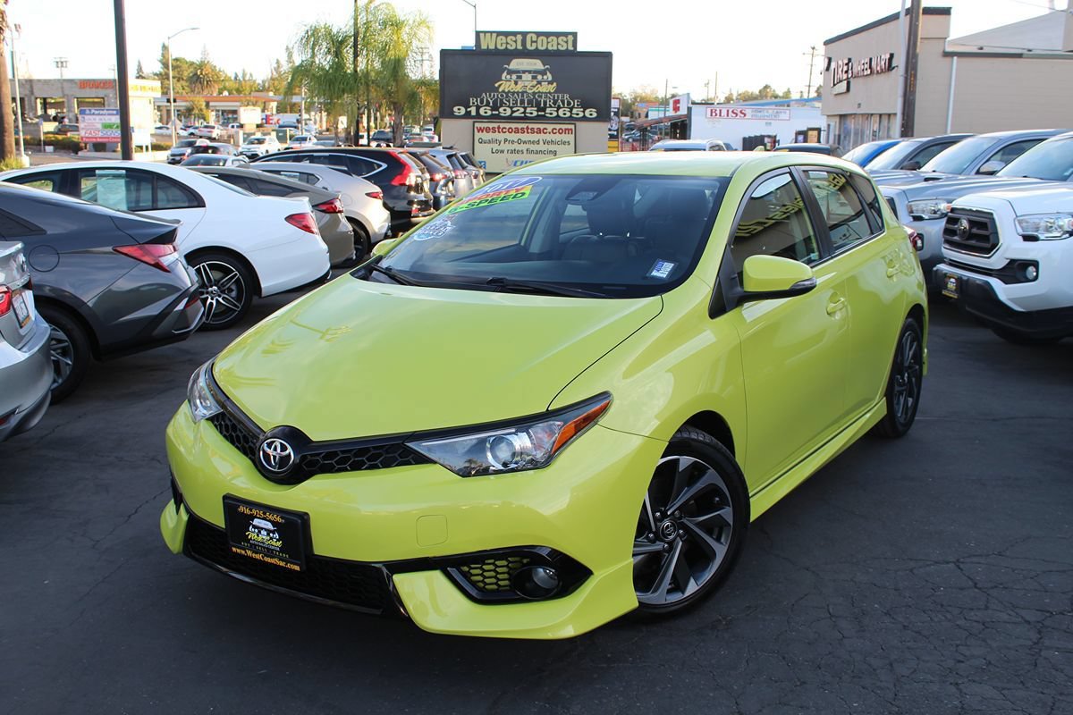 Used 2017 Toyota Corolla iM w/ All-Weather Mat Package FWD image 36