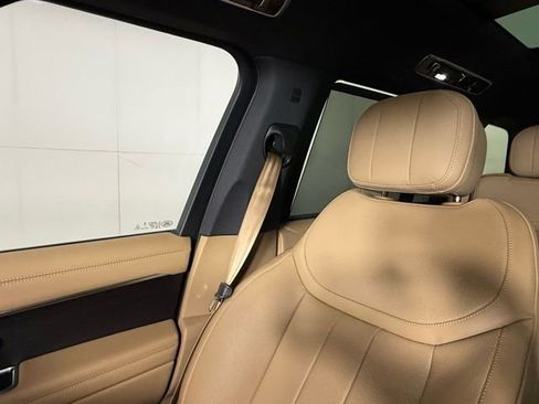 New 2025 Land Rover Range Rover Long Wheelbase SE image 20