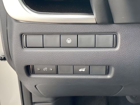 Used 2023 Nissan Rogue SL w/ SL Premium Package FWD image 19