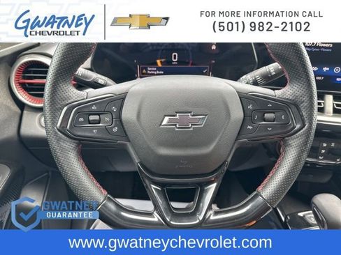 Used 2024 Chevrolet Trax RS w/ Driver Confidence Package image 16