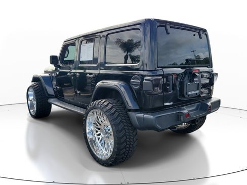 Used 2020 Jeep Wrangler Unlimited Sahara AWD/4WD image 6