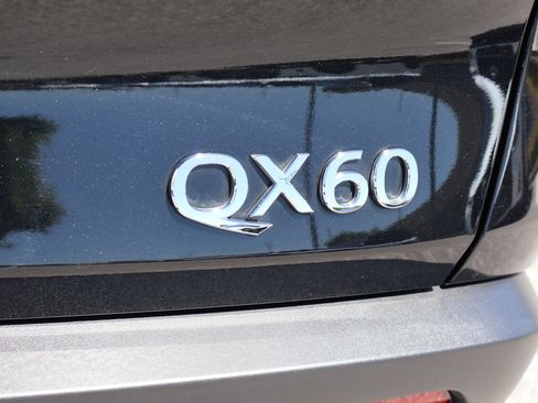 Certified 2024 INFINITI QX60 Luxe FWD image 9