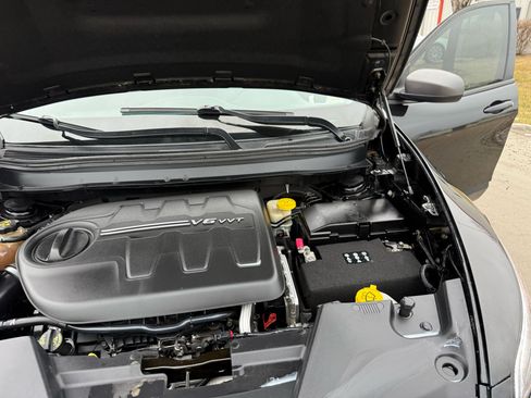 Used 2016 Jeep Cherokee Trailhawk w/ Comfort/Convenience Group image 33