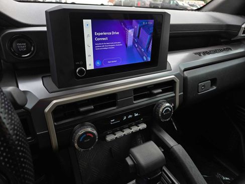 Used 2024 Toyota Tacoma SR5 AWD/4WD image 27