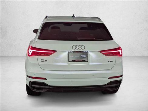 Certified 2025 Audi Q3 2.0T Premium w/ Convenience Package image 7