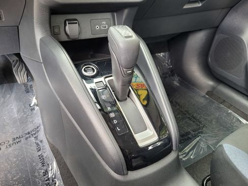 Used 2025 Nissan Versa SV FWD image 21