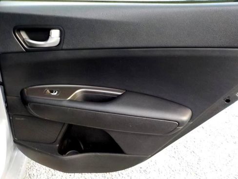 Used 2019 Kia Optima LX image 23