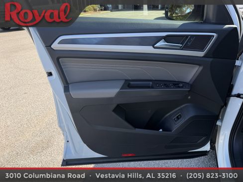 Used 2023 Volkswagen Atlas Cross Sport SEL R-Line image 14