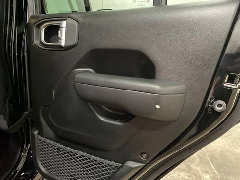 Used 2023 Jeep Wrangler Unlimited w/ Sun & Screen Package AWD/4WD image 76