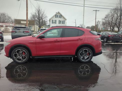 Used 2025 Alfa Romeo Stelvio Sprint w/ Veloce Package image 3