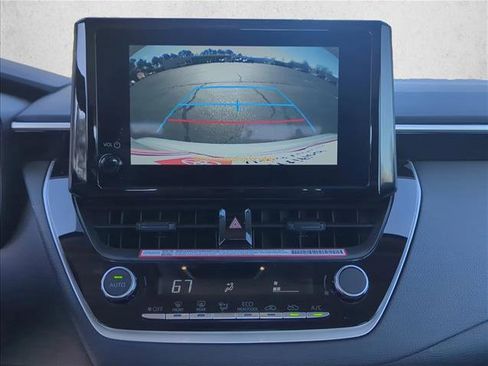 Certified 2025 Toyota Corolla LE image 17