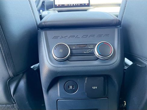 Used 2025 Ford Explorer Active w/ Active Comfort Package AWD/4WD image 24