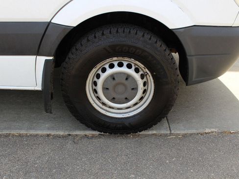 Used 2013 Mercedes-Benz Sprinter 2500 image 19