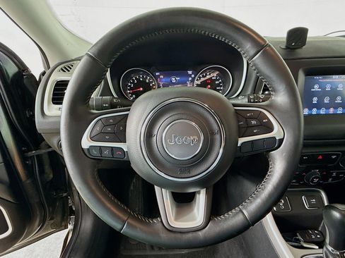 Used 2018 Jeep Compass Latitude w/ Popular Equipment Group image 11