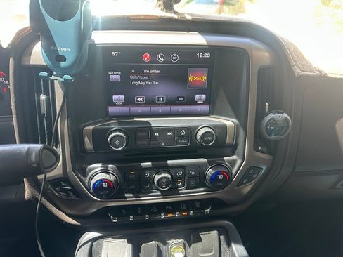 Used 2015 GMC Sierra 3500 Denali w/ Duramax Plus Package RWD image 6