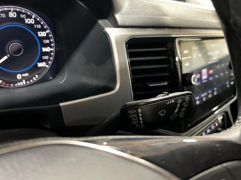 Used 2018 Volkswagen Atlas SEL Premium image 41