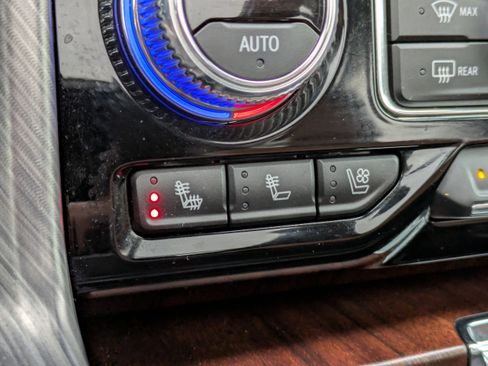 Used 2023 GMC Yukon Denali Ultimate image 28